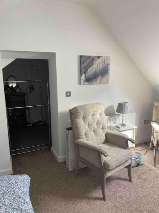 Helens Haven First Floor Apartment Via Stairs Preston  Kültér fotó